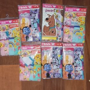 Big lot  brand new girls briefs size 4